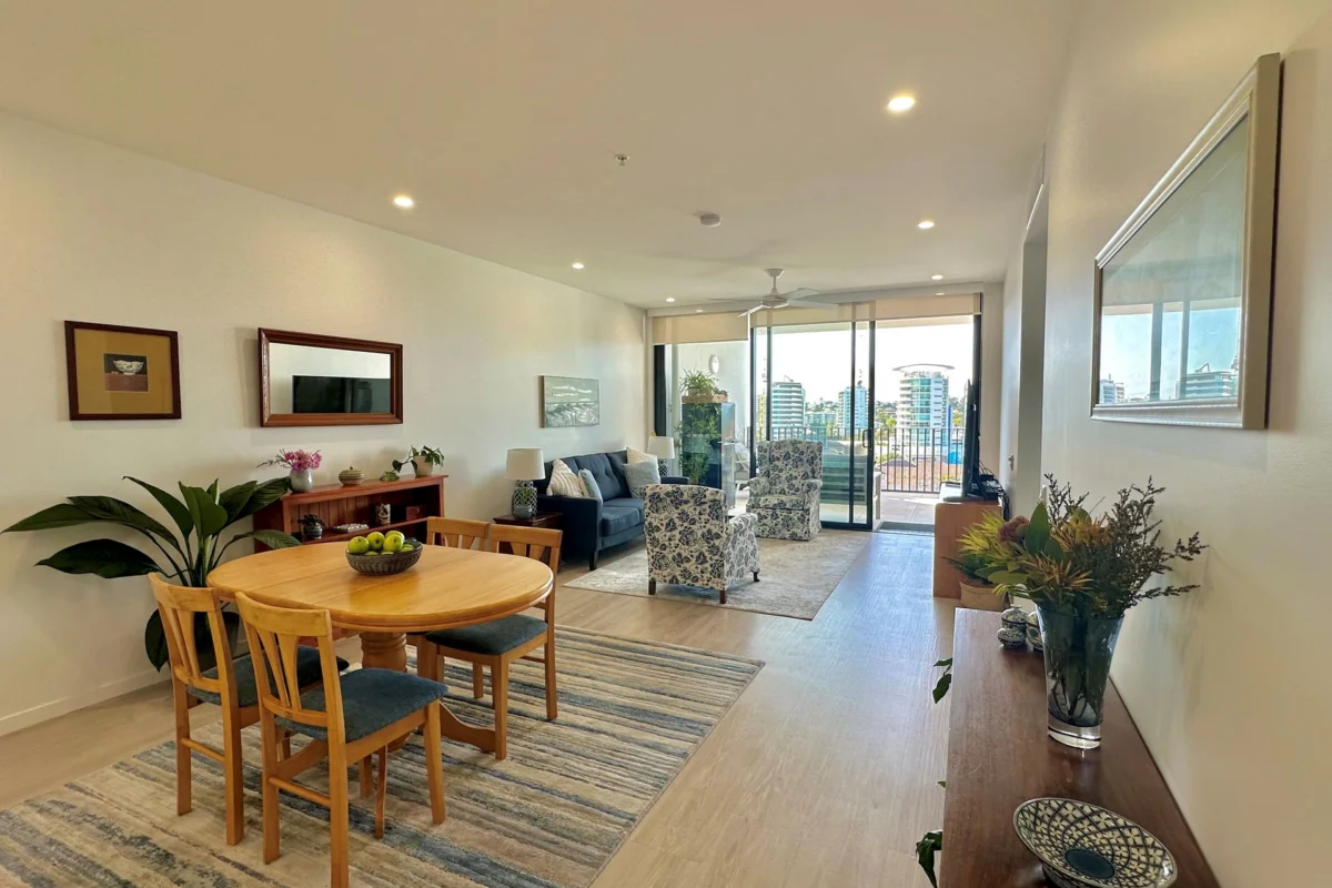 Apartment 184
