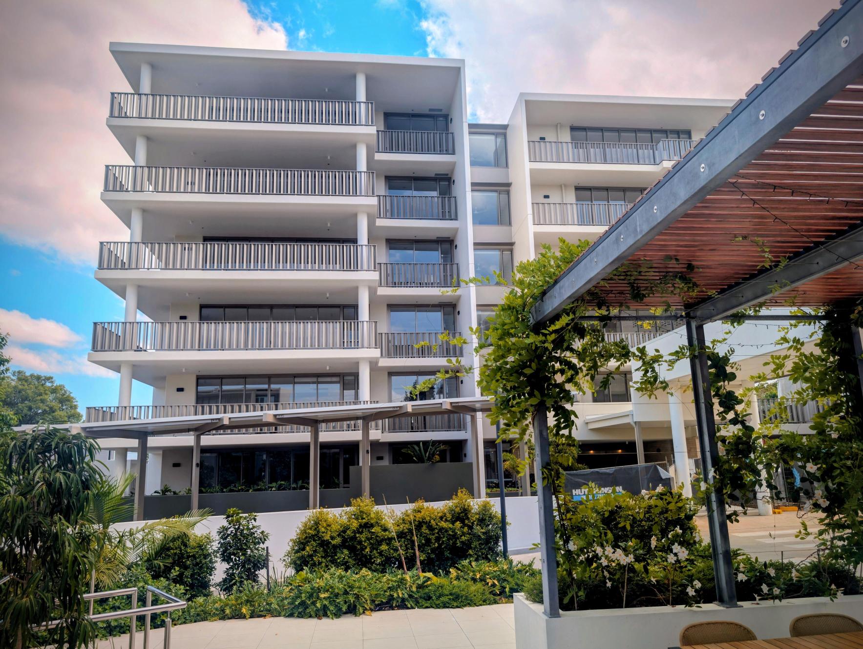Kingsford Terrace Corinda celebrates completion of seventh and final building