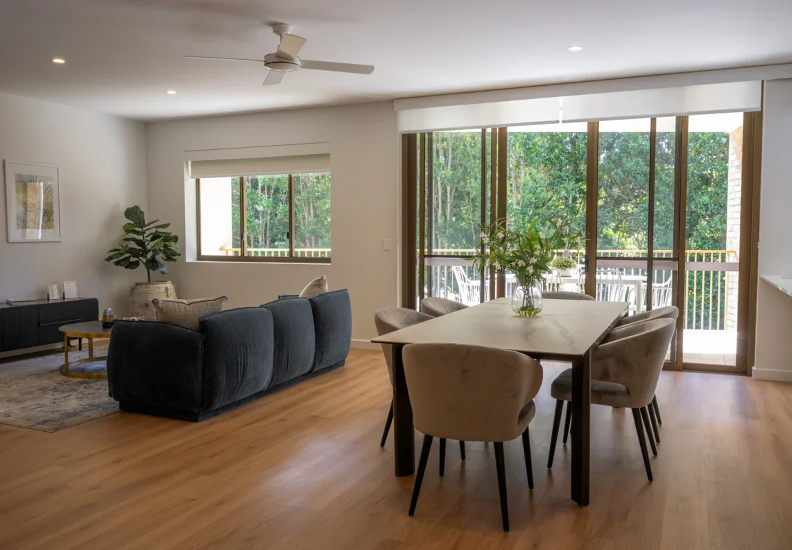 Apartment 325