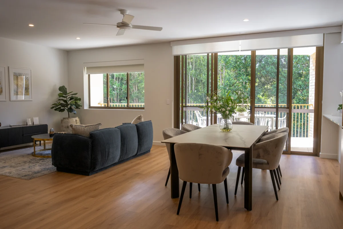Apartment 325