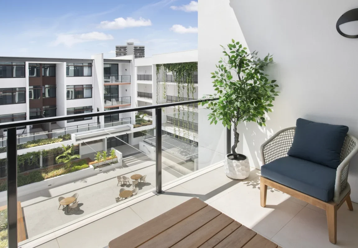 Apartment 96