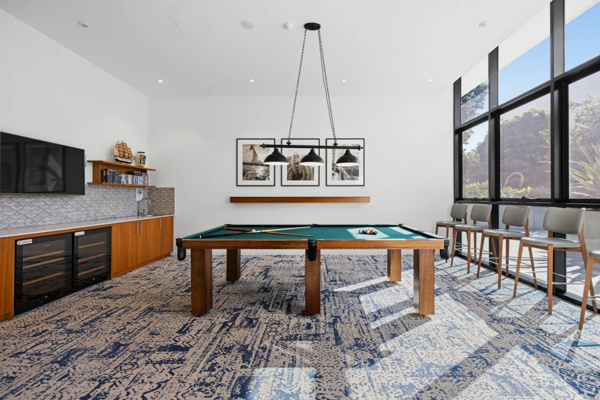 Apartment 274