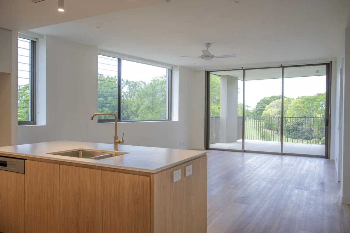 Apartment 823