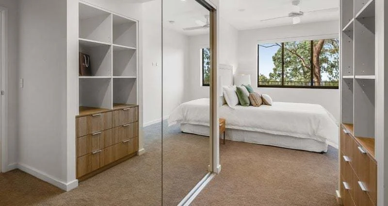 Apartment 211