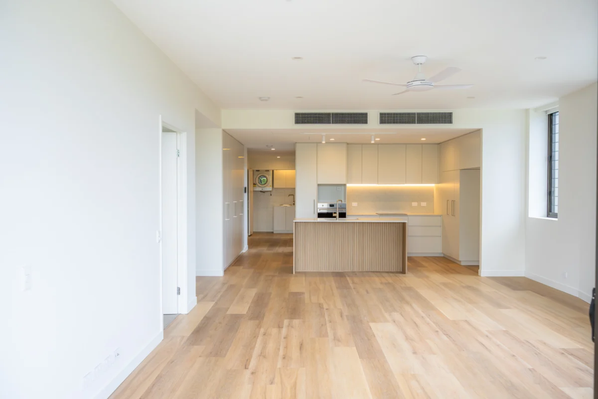 Apartment 823