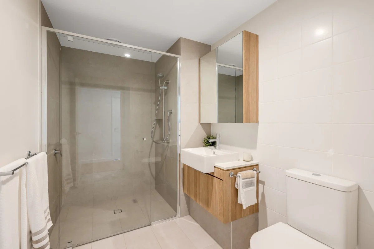Apartment 211