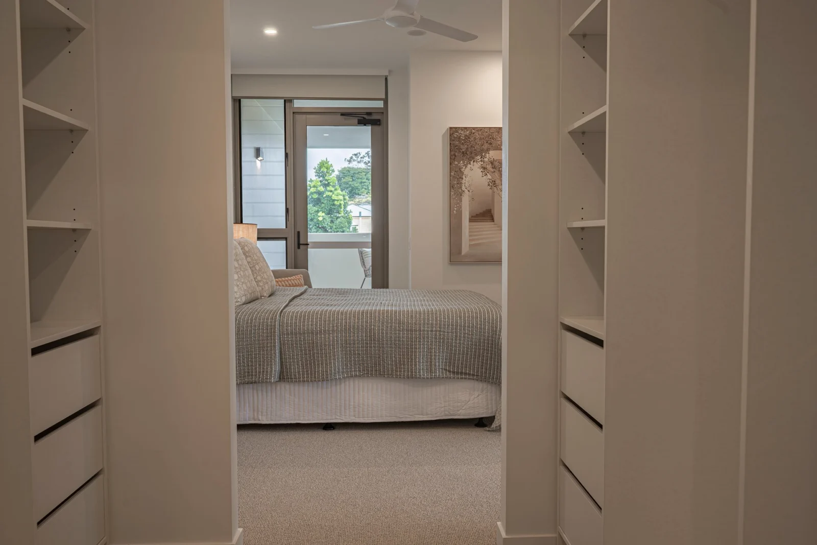 Apartment 252