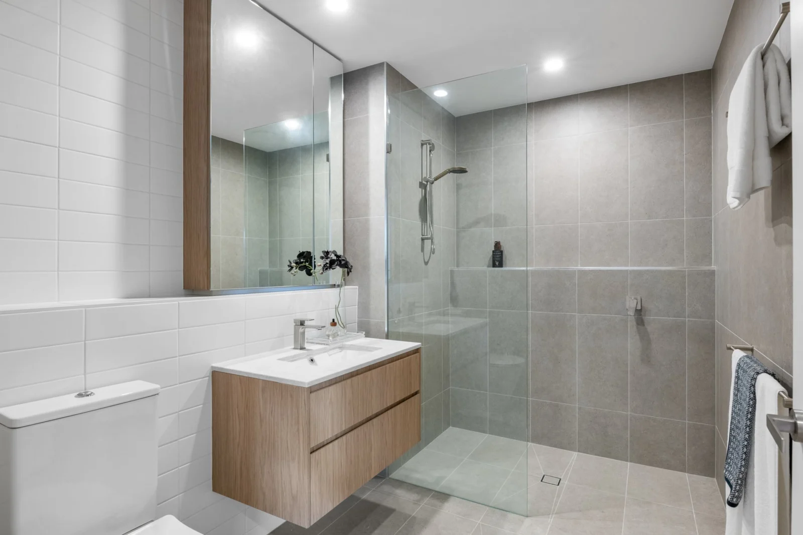 Apartment Unit 534